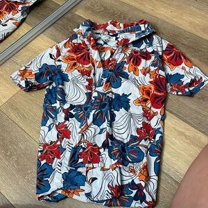 Billabong tailored fit stretch button up tee size large very nice condition